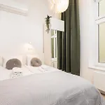 Felicjanek 15 - 3-bedroom - By Upstairs Krakov