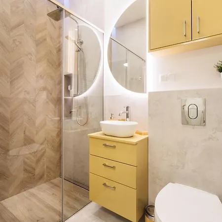 Felicjanek 15 - 3-bedroom - By Upstairs 公寓 *